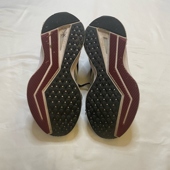 Nike Zoom size 6.5 athletic shoes - Picture 6 of 8